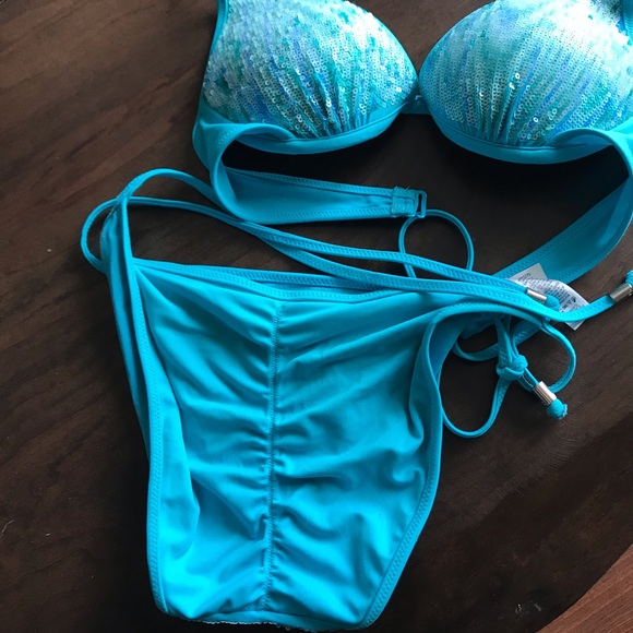 Bathing Suit - Picture 2 of 7